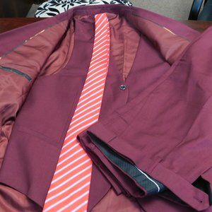 Men's 3 Piece Slim Fit Suit Set Burgundy w. Black Buttons